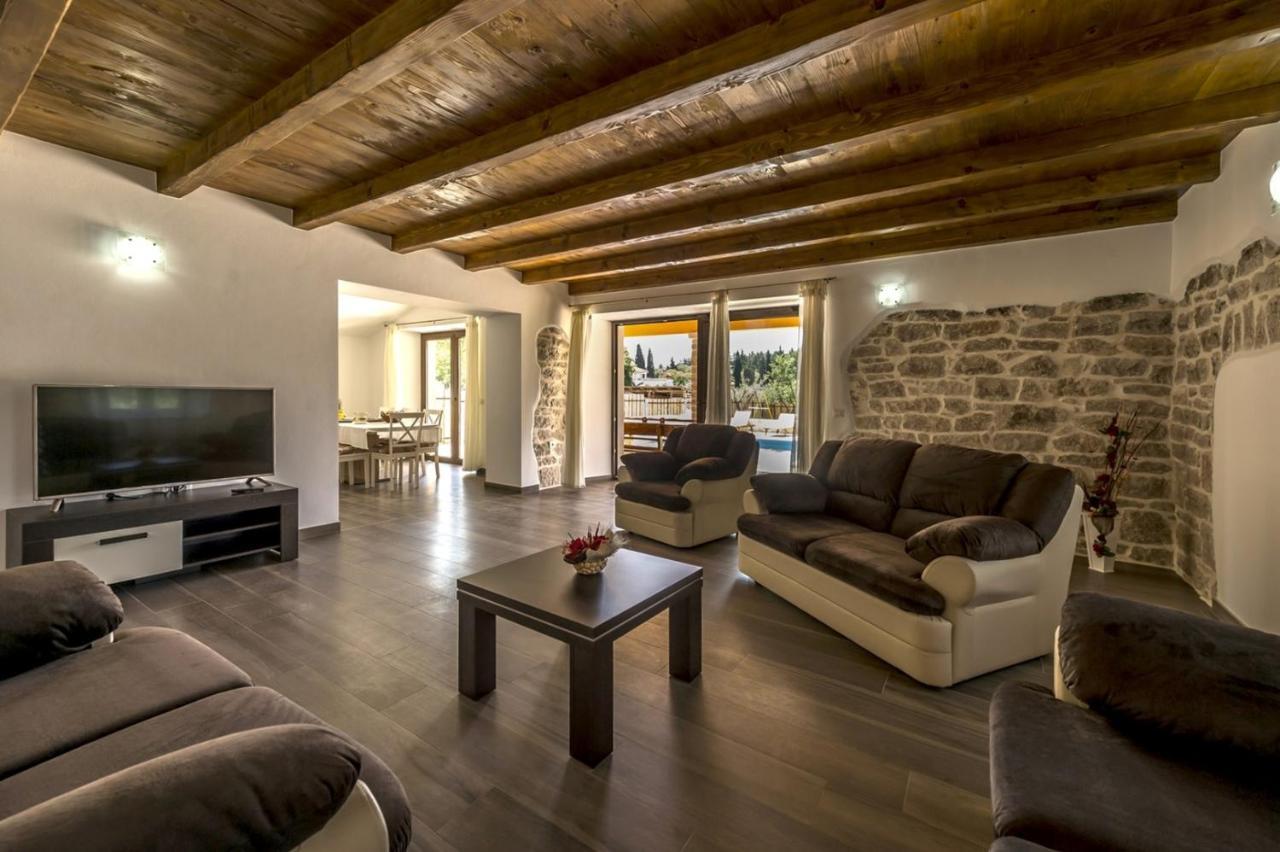 Spacious Four-Bedroom Villa Marija Klostar Kültér fotó