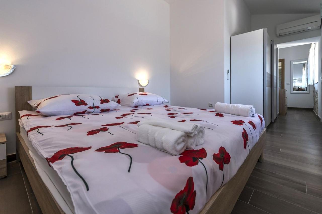 Spacious Four-Bedroom Villa Marija Klostar Kültér fotó